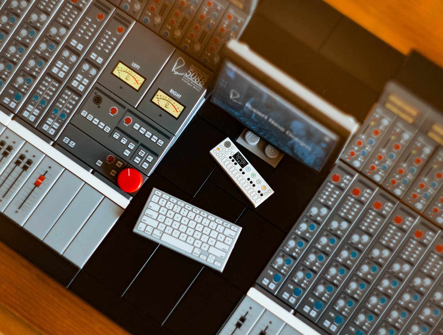 Custom Lego model of the Rupert Neve 5088 mixing console — Lego tiles printed by Glastrix